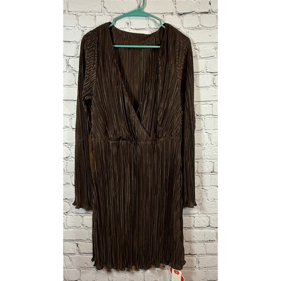 Cider Brown Pleated Mini Dress Long Sleeve Surplice Neckline OXL NWT - Picture 1 of 4